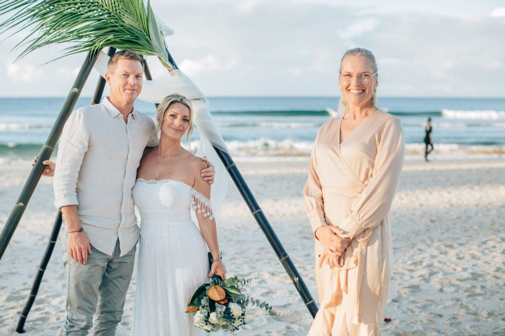 Belongil beach wedding