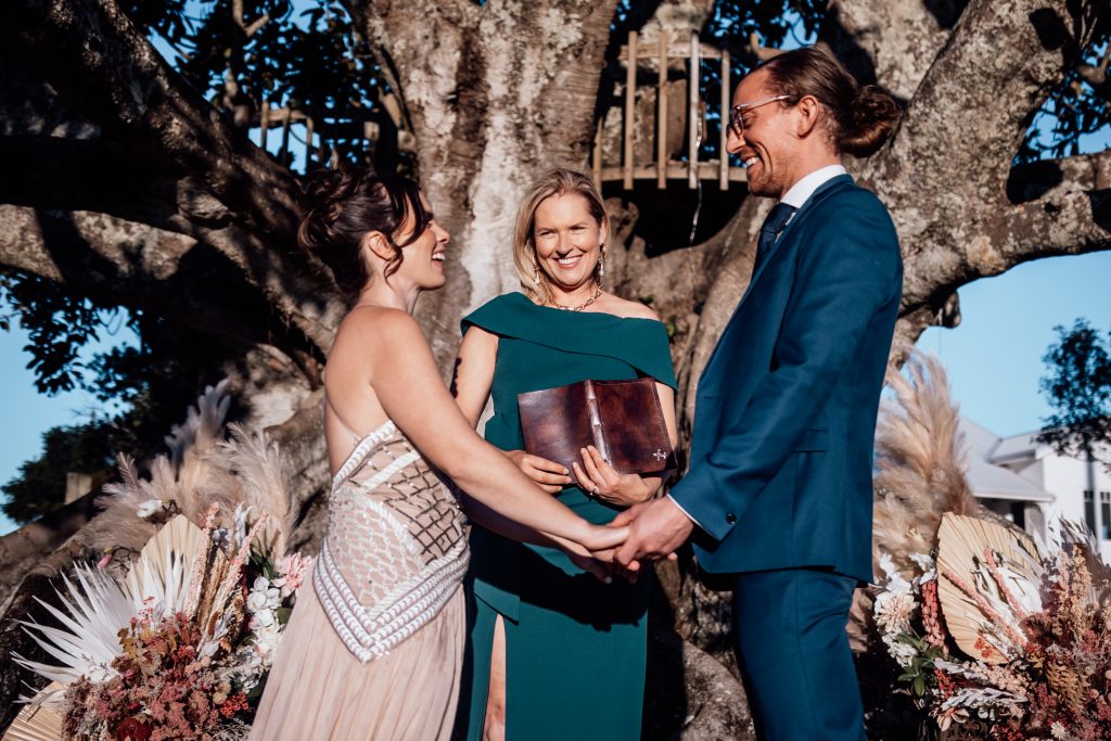 Byron Bay wedding celebrant Heidi Robertson with a couple